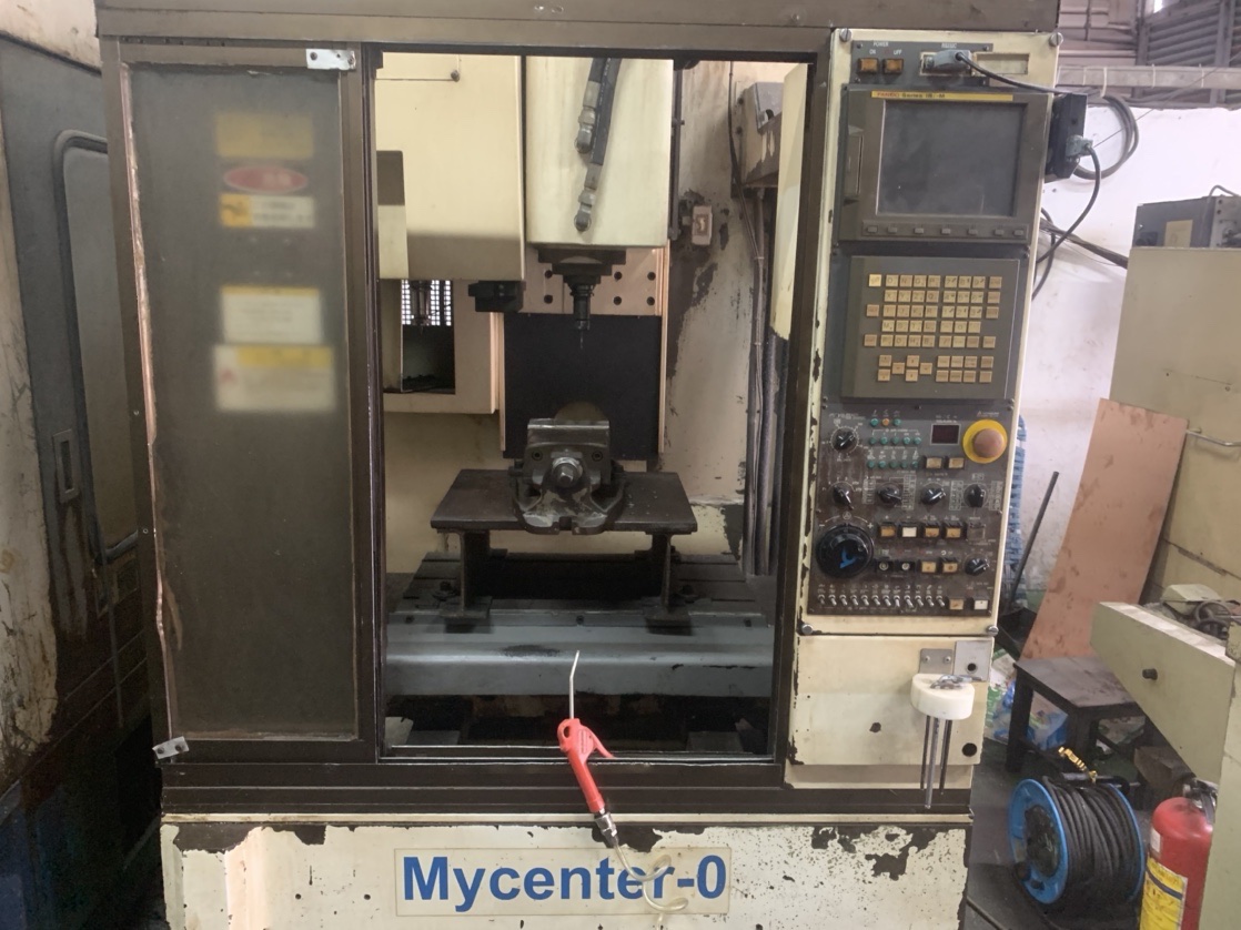Vertical machining center machine 3.jpg